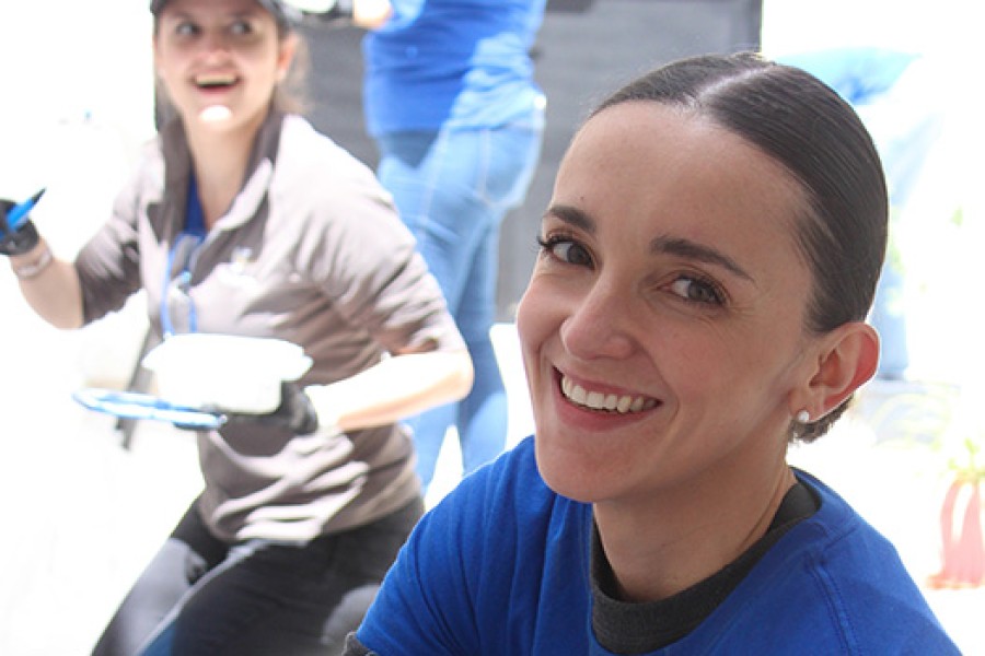 Kooilspetroleum employees volunteering in Mexico.